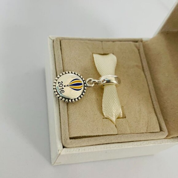 🧜🏾♀️🎀Pandora 2016 World Hot Air Balloon Exclusive Dangle Charm S925 - Picture 3 of 5